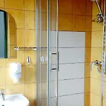 לינה וארוחת בוקר Gosciniec Na Brzyzku 3*