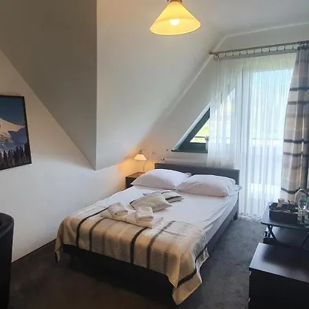 Gosciniec Na Brzyzku Bed & Breakfast 3*