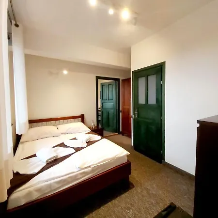 Bed & Breakfast Gosciniec Na Brzyzku 3*